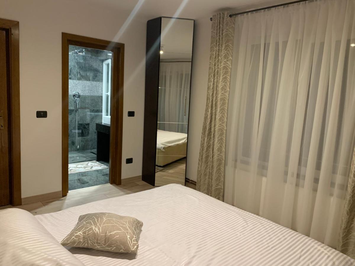 Villa Mery Moisei Luaran gambar