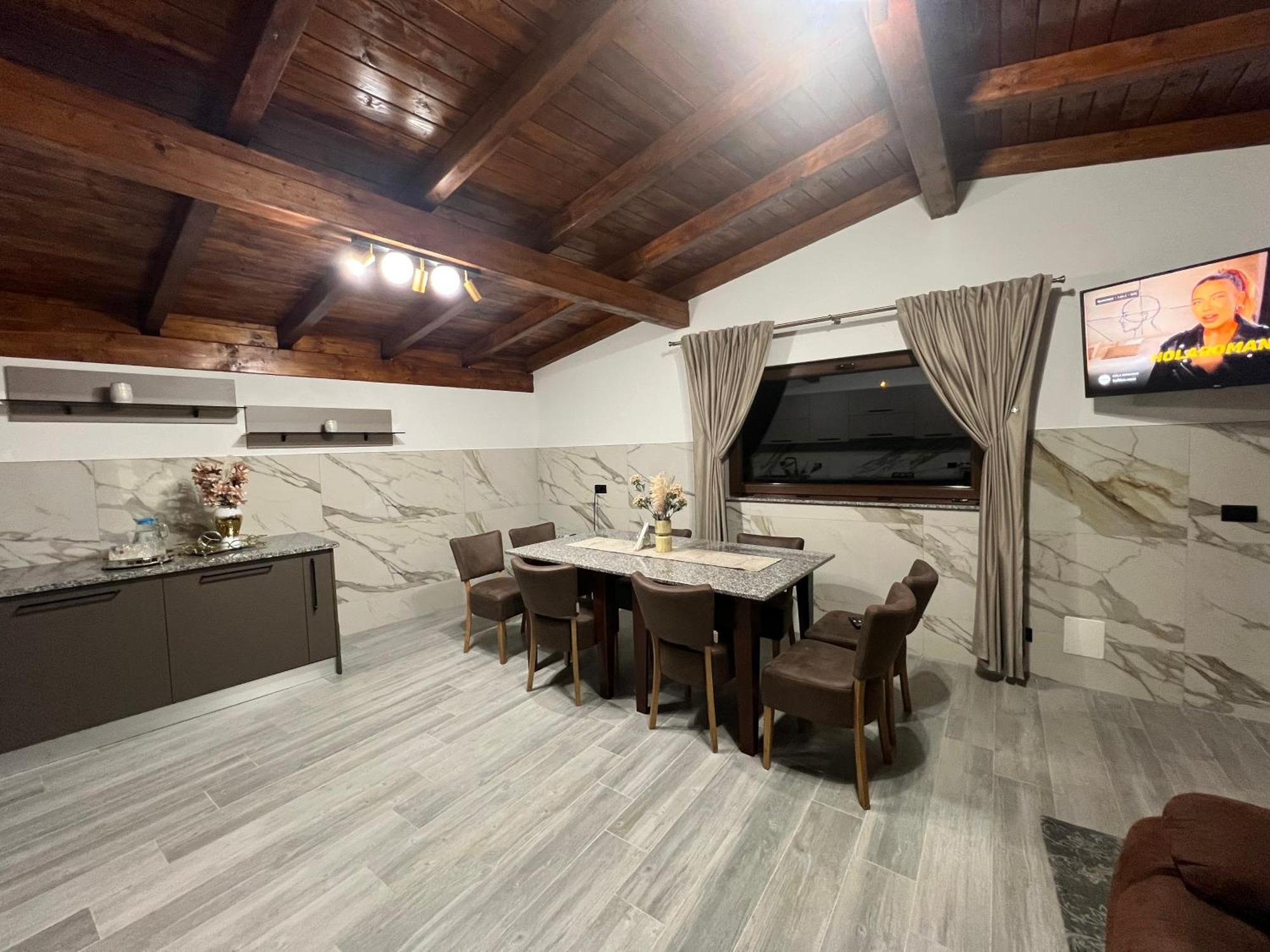 Villa Mery Moisei Luaran gambar